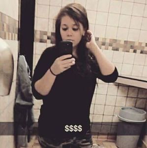 Meet your Posher, Kendra